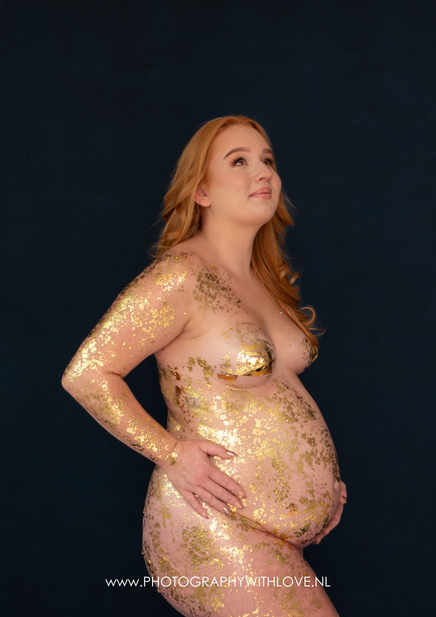 High-End Zwangerschapsfotografie Met visagie en haarstyling